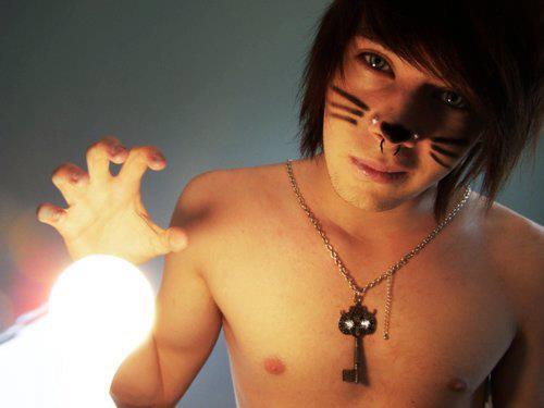 tjs-all-guys-n-guys-all-the-time: another look at “emo cat” .  TJ