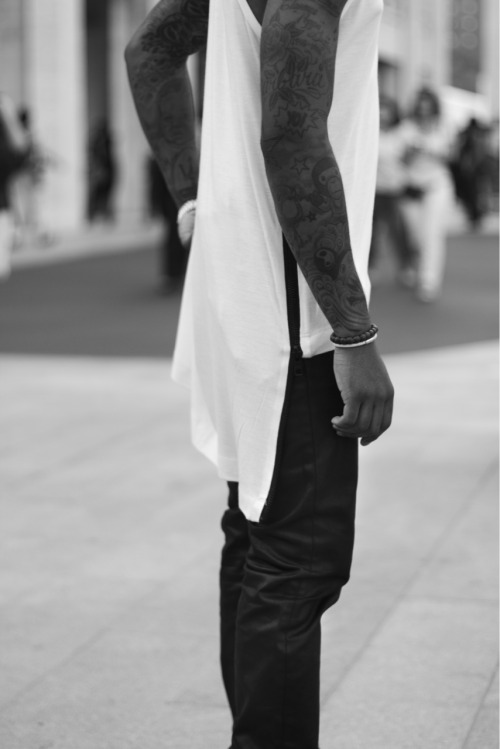 overdeauxis:  Follow Overdeauxis, The Streetfashion Bible!