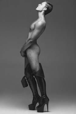  booted up kentucky92: monsiieurwriggly:Model : David Photo : Monsiieur Poke @ludovicBHamon 