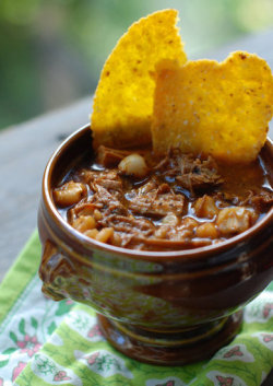 mexicanfoodporn:  Pozole 