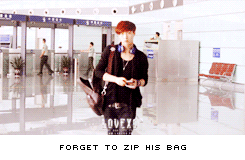 sehunar:  Lay, do you often forget things? - It seems so 
