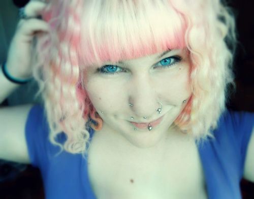 Fluffy pink hair <3