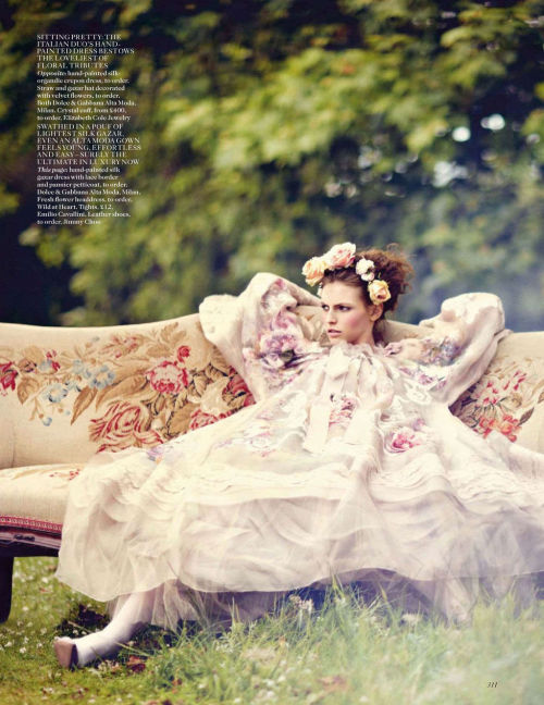 foudre:  “pastures new”vogue uk, october 2012karlina caune by boo george 