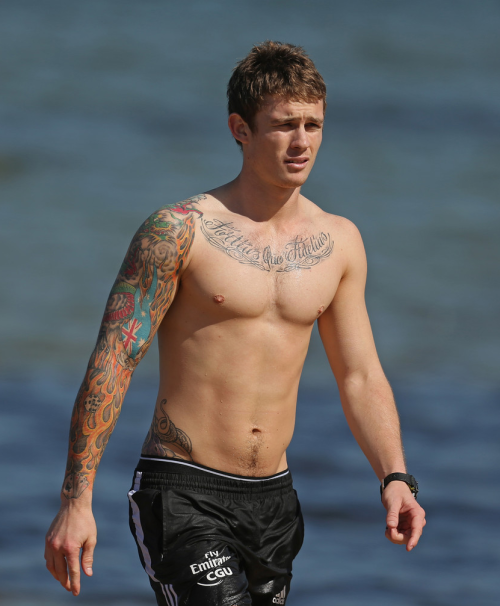 roscoe66:Dayne Beams of the Collingwood Magpies at recovery