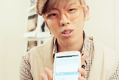  31/50 gifs of Dongwoo 