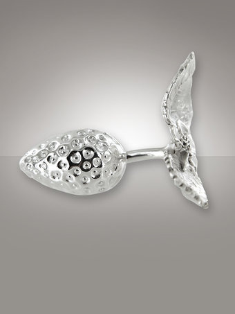 forniculture fragaria anal stimulator“Named after fragaria, more commonly known as strawberries, this delightful little butt plug is a perfectly-cast strawberry made from solid brass and plated with 10 microns of sterling silver.  Fragaria was known