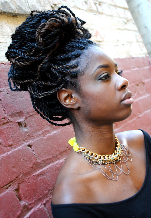 fuckyeahdarkgirls:  http://dezazurejewelry.tumblr.com fuckyeahdarkgirls!