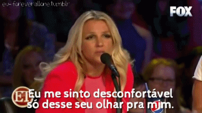 Aquele momento em que a professora fica me encarando: