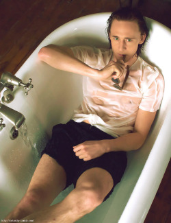 destiny1006511:  catcathy:  Wet Loki  I saw