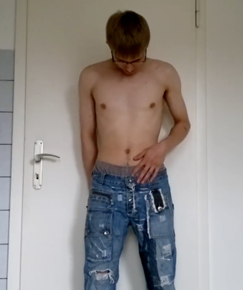 pissinghispants (my old tumblr):  geil meine hose vollgemacht (kaiomane pissing in his jeans. VERY hot blond guy wetting his pants for us. Pay-for-view) 