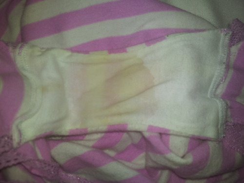 dirty29 (dirty29panties29@hotmail.com) submitted this