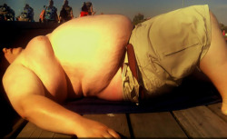 xj78:  superchubby:  Phat body in the sun   And it was a really lovely day. I really enjoyed it!