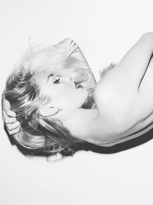 d-epresion:  random—dreams:  http://random—dreams.tumblr.com/