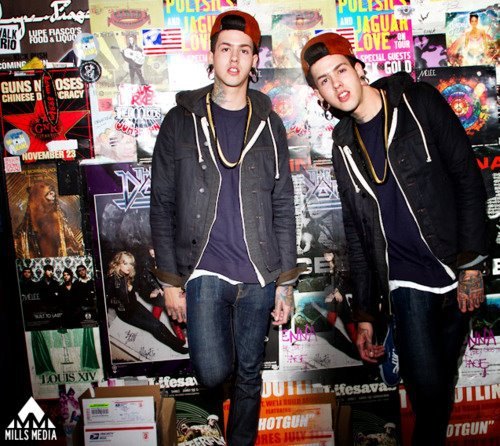 thisiswhatidoinmysparetime:  If there were TWO of this man… Oh lord! &lt;3 
