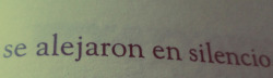 im-a-fucking-basket-case:  makarroness:  silencio-entre-los-dos:  elcieloestaentus-ojos:  sin saber que lo hacían..  corrección, El silencio nos alejo.  se alejo en silencio … y no sé por que :’c   se alejaron en silencio, como si nada ocurriera.