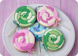 gastrogirl:  lollipop sugar cookies with