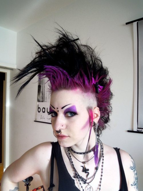 the-whimsical-raven:  soppkey:  Just being awesome.  lovely! 