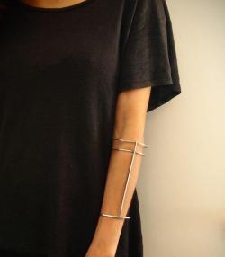 what-do-i-wear:  Sterling silver wrist cuff,