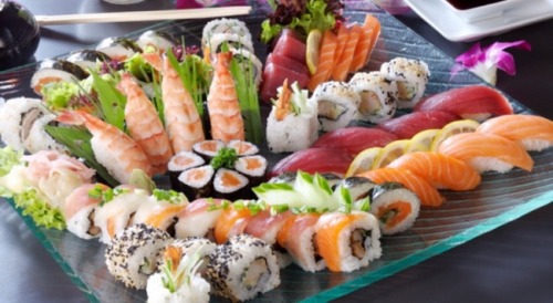 I have a major sushi craving right now.Sushi is probably my favorite food, and I want some now.  The