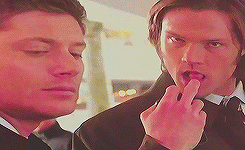 julianafrinks:  Supernatural Season 7 gag reel 