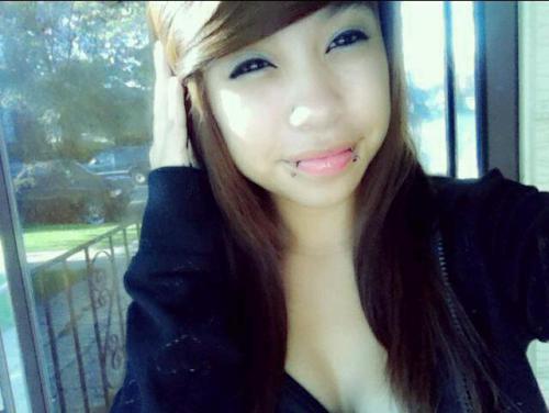 mariaeatsairplanes:  Me >.<