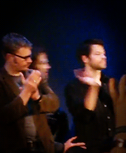 lemagicpotatoface:  makhon:  francieumpocalypse:  mishacockins:  this gif is my fucking favorite thing in the world, the way Misha turns around expecting a normal sized human   Why is there a moose in my space  expecting a normal sized human  a normal