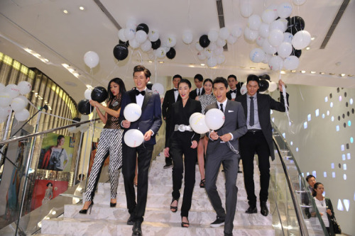 anywearstyle: Models handed out balloons at FNO Beijing in Lane Crawford. how does it feel to see a 