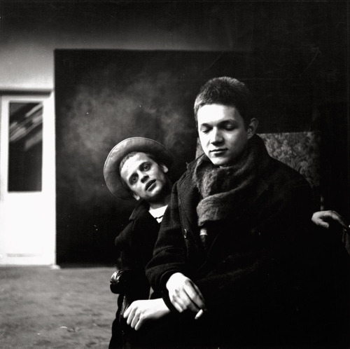 Herbert Tobias - Klaus Kinski et Thomas Harlan, Paris, 1952