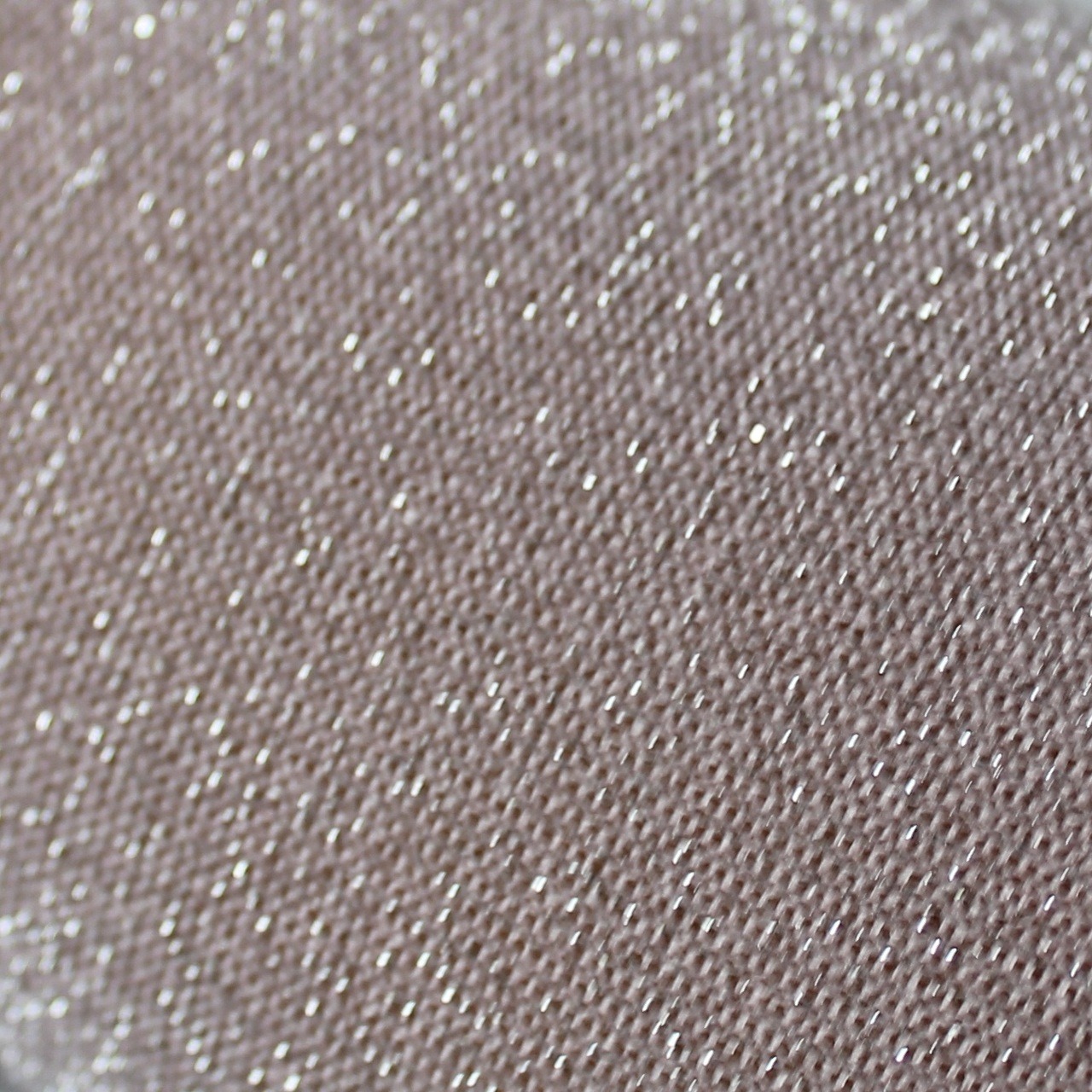 nuagedesouvenirs:  Juste une petite anecdote sur le premier de ces collants (celui