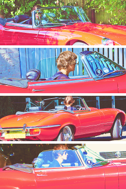 Zaynismalik-Blog:  Harry Styles In A Vintage Jaguar. 