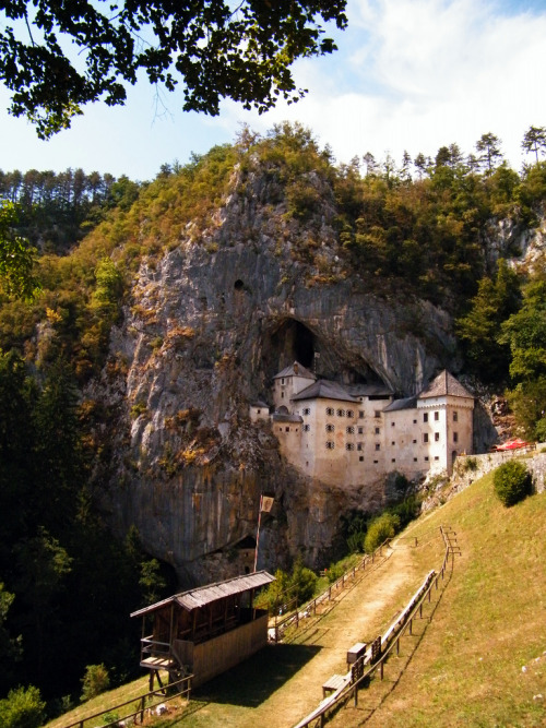 allthingseurope:Predjama, Slovenia (by Germano Poli)