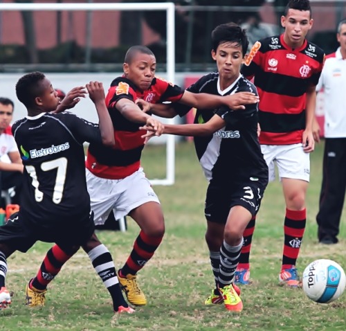 nosso-fla:  Setembro 13, 2012 — Torneio Guilherme Embry Sub 15; Flamengo x Vasco