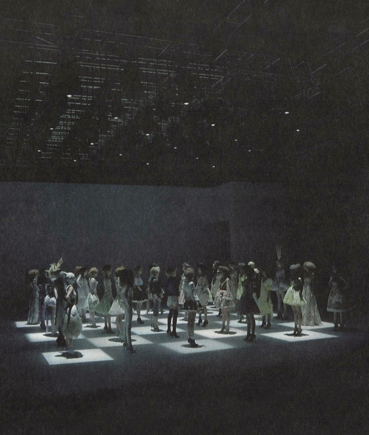ankosv:it’s only a game, alexander mcqueen spring summer 2005