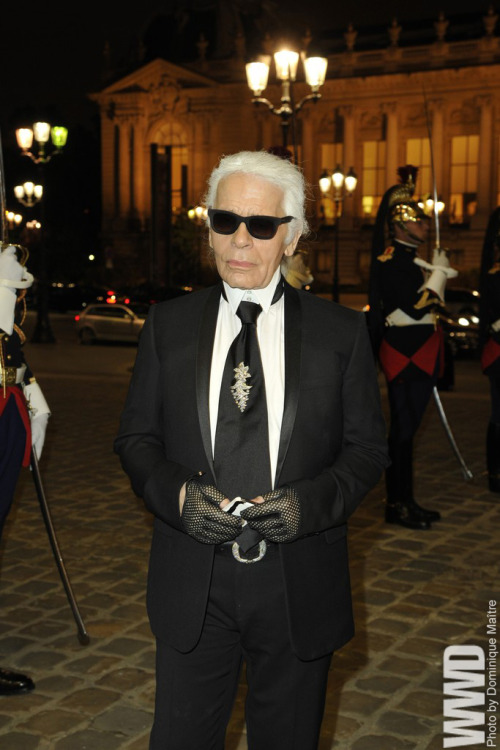 womensweardaily:  Karl Lagerfeld at the 26th Biennale des Antiquaires opening gala