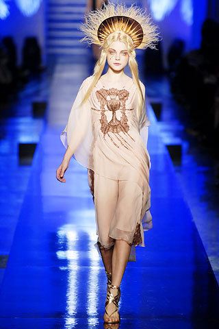 fuckyeahalternativefashion:   Jean Paul Gaultier couture spring 2007  
