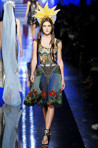 fuckyeahalternativefashion:   Jean Paul Gaultier couture spring 2007  
