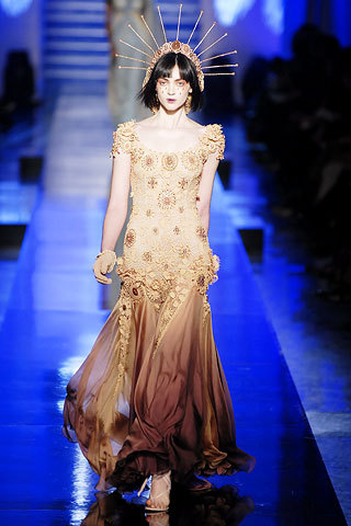 fuckyeahalternativefashion:   Jean Paul Gaultier couture spring 2007  