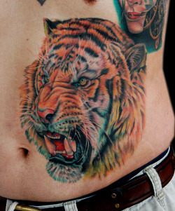 cecilporterstudios:  A really fun tiger tattoo