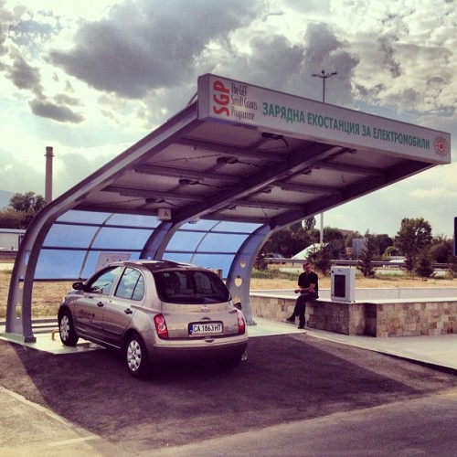 capelogo:
“#electric #car #charging #station #eco #sofia #bulgaria #софия (Taken with Instagram at софия)
”