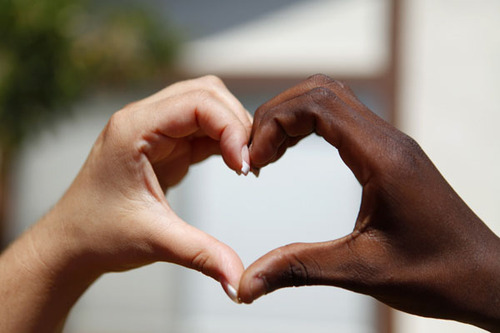 ourheartsunited:  Love knows No boundaries… hearts are hearts, love is love. 