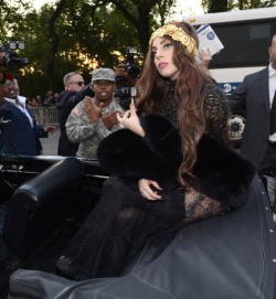 ladyxgaga:  Gaga arriving at the Guggenheim