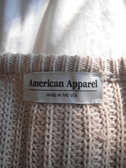 s-kinnybones:  my new sweater! cant wait for sweater weather! 