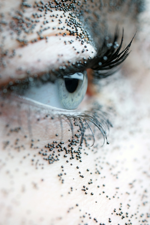 showslow:  Photography by Doreen Kuehr.