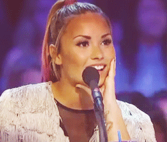 rheannaalyssa:  oh man, go Demi 