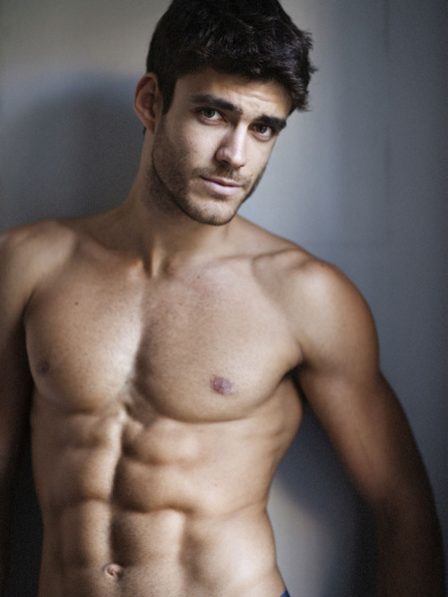 Rodrigo caio cesar nude