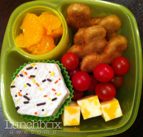 9-7-12
I’ve been slacking on my bento duties and the kiddo informed me that he really likes the Mickey Nuggets cold. It’s a quick and easy way to make a bento! I hope to get back on track soon.