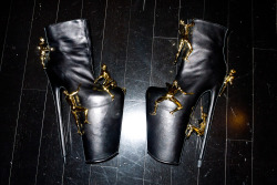 terrysdiary:  Gaga’s awesome boots. 