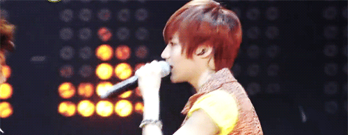 lovingsomeshinee-blog-blog:  17/100 gifs of Taemin’s own world  