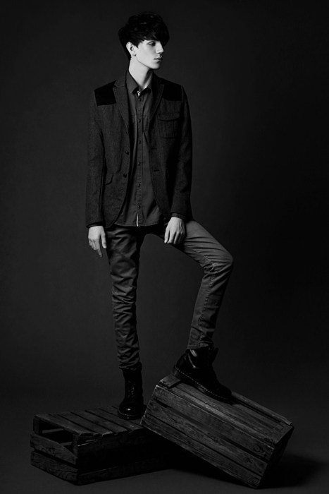 garcon-portraits:  Dominik Kolowiecki by Krzysztof Waszak only-toy-boy:  Dominik