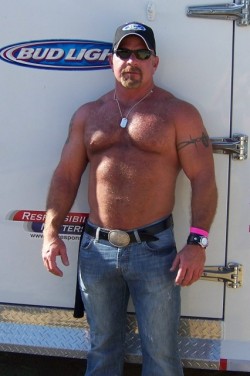 denverdaddydawg:  09.21.12 Beer truck monitor